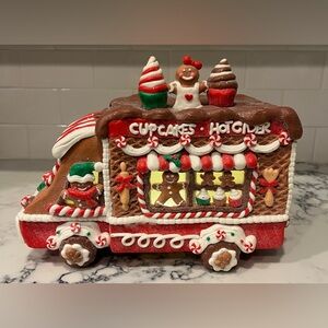 Valerie Parr Hill Christmas Gingerbread Food Truck Illuminated Lighted EUC